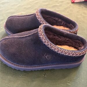 New without box UGG Navy Suede Slip-Ons